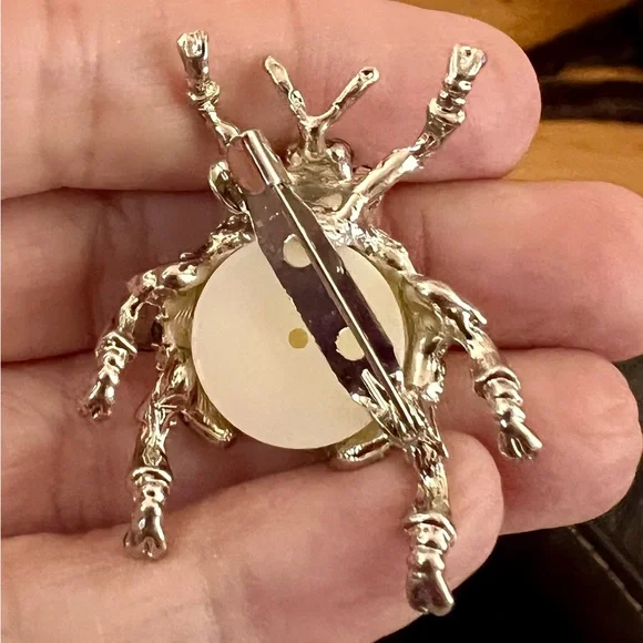 Silver and Green rhinestone Beetle Brooch NWT - Picture 2 of 2